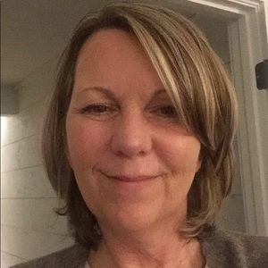 Meet your Posher, Debbie